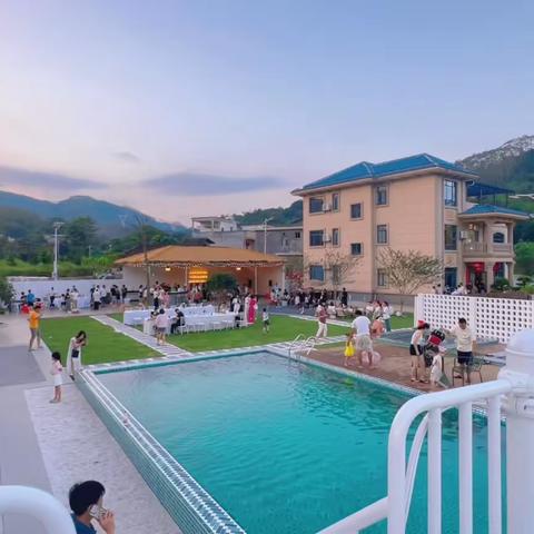 【溯溪民宿】9房17床｜滑梯泳池/千平草坪/双泡池/24小时KTV/水库垂钓