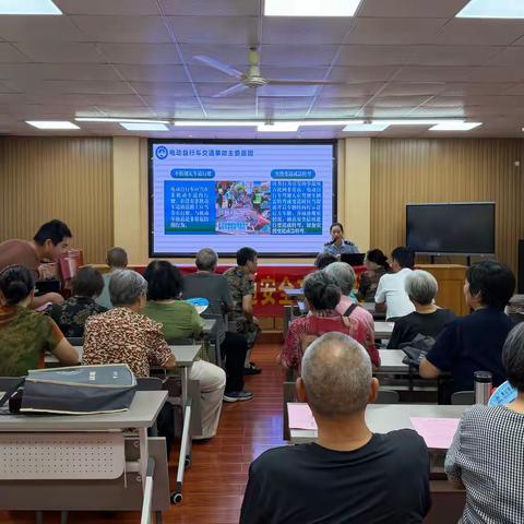 警企社区三方联动 筑牢双重安全防线