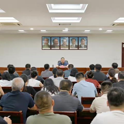 市委办传达贯彻市委常委会会议精神