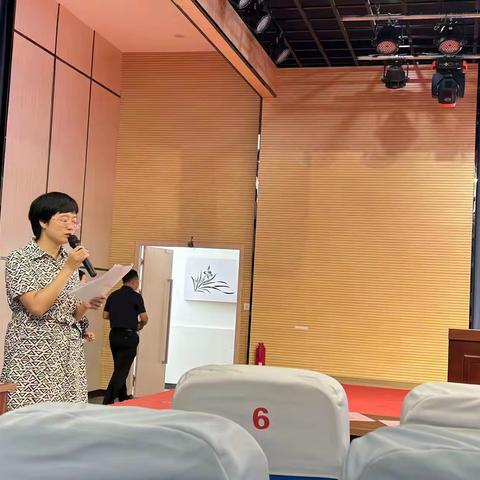 江洲星火聚，指日可燎原