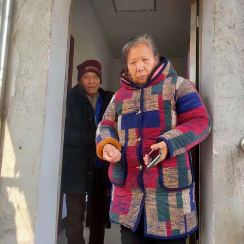 流浪40年娭毑刘菊香得到救助