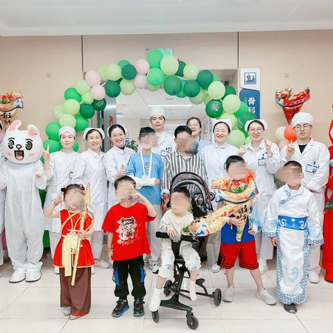 童心不“骨”，快乐成长