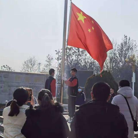 期中表彰树榜样，砥砺拼搏再启航 ——期中总结暨表彰大会