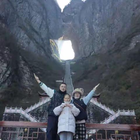 幸福东北娃  快乐度寒假   二年四班赵芮浠
