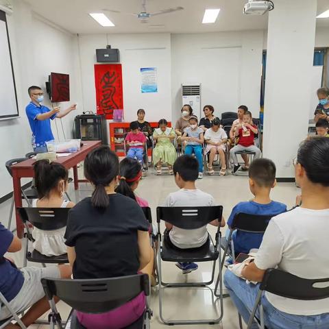 学乐结合！1200弄社区暑期科创活动