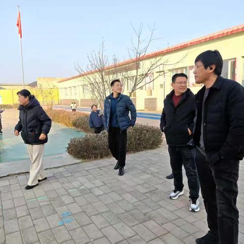 精研教学提质效，细查安全护成长——学区入校指导工作小记