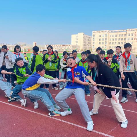 齐心协力 “绳”采飞扬——育华园学校四年级拔河比赛活动掠影