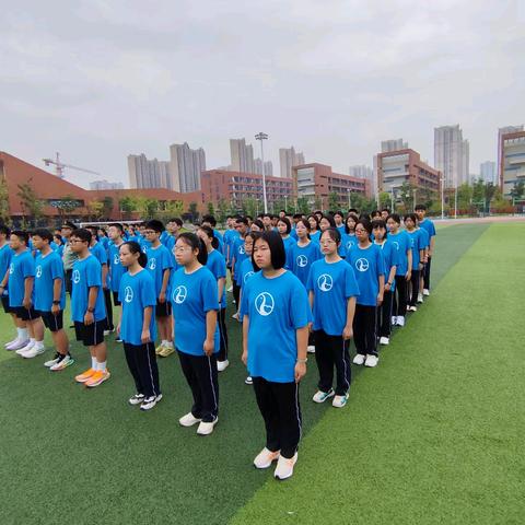 展飒爽英姿，壮青春之志 ——麓山梅溪湖实验中学G2410班8.17军训风采