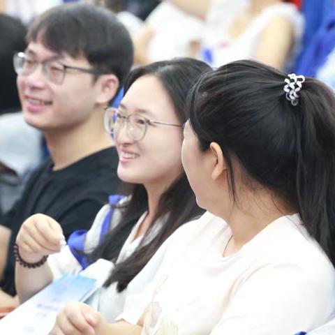 点亮心灯，智启未来——2025年湖南省公费师范生职后综合素养能力提升研修项目