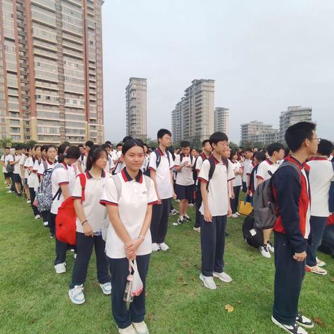 人间最美四月天，收获满满展新篇——高一1班4月小结