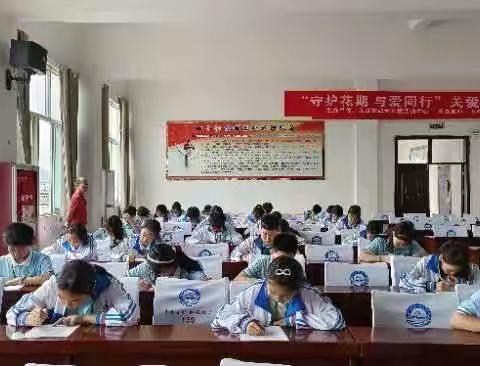 阅读促成长 书香浸人生——瑞昌市第八中学组织语文知识竞赛活动