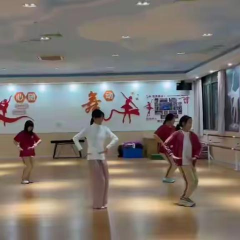 【以舞为梦，不负韶华】翰林学校中国舞社团招新啦！