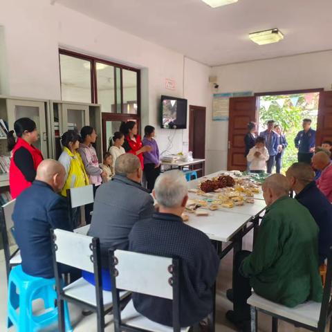 大同社区童伴之家开展“情暖重阳，童心敬老”重阳节主题活动