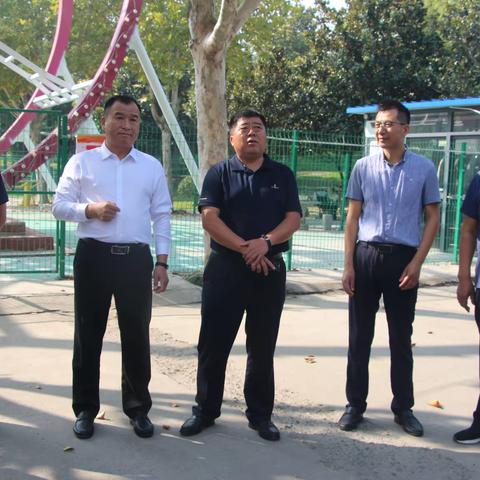 雪枫街道联合城市管理局现场办公，让城市提质落实落细