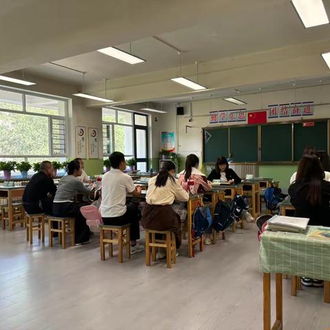 严抓常规，促养成———二年级组例会