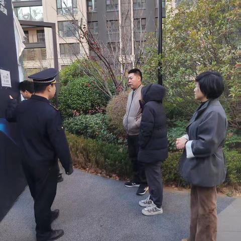 "还绿于民",社区城管共行动