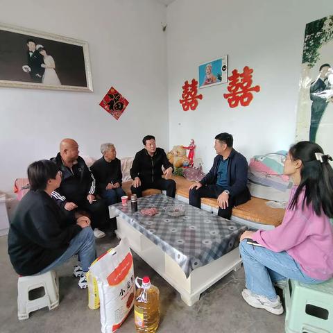 中秋节前走访慰问困难群众