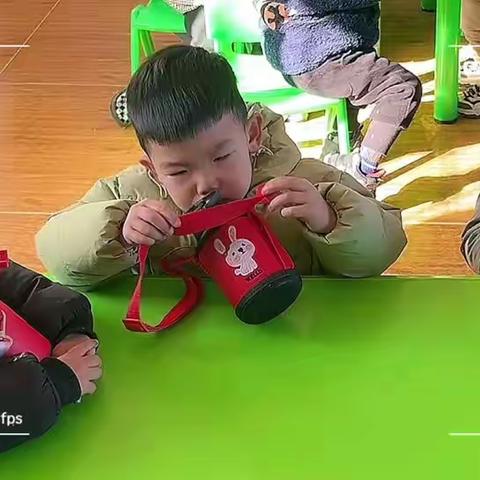 幼儿园的快乐生活——蓝天幼儿园一周学习回顾