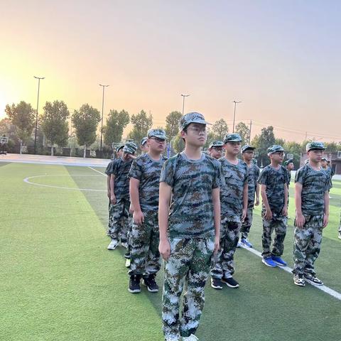 挑战自我，坚持不懈——K2301第三天军训