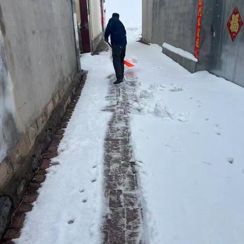 雪后乡村的坚守