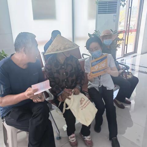 莒县农商银行兰官庄分理处开展“金融消费者权益保护教育”宣传月活动