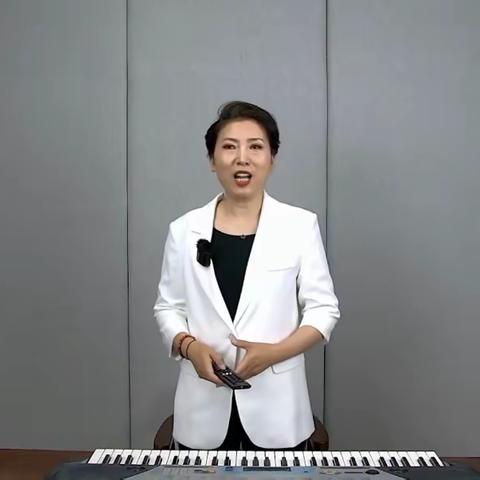 用歌声传递温暖，用真情关爱夕阳