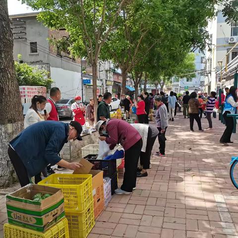 北辛街社区开展“感恩母爱 传承家风 共育新人”爱心集市活动