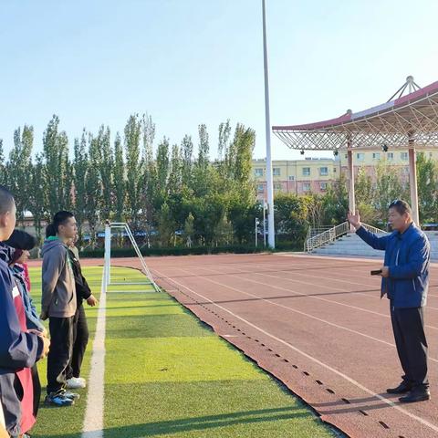 驰骋绿茵，“足”够精彩，八十九团中学举行七年级组足球比赛