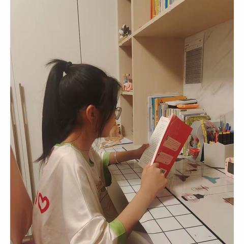 达拉特旗 第五小学 五年级（3）班 秦瑞晗 的暑假生活