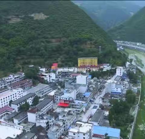 加强生态保护，构建生态屏障