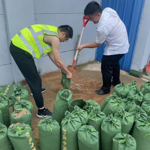 暴雨来袭 移动人严阵以待保通信