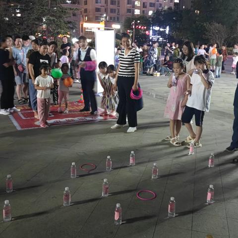 【近悦远来 活力双山】党建联盟服务更红，和谐邻里情意更浓—龙盘山社区欢乐套圈行