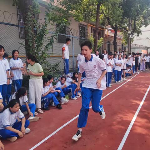 413班:青春奋进,健康同行 一年一度运动会