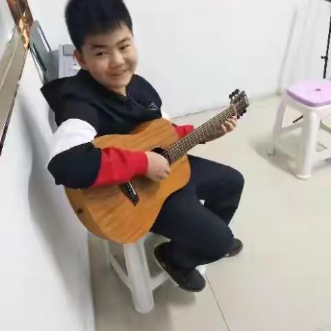 赤峰第十五中学七年五班吴轩