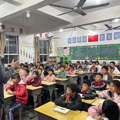 认识青春-呵护青春—记西溪中心小学住校生养成教育暨青春期女生心理、生理健康知识辅导