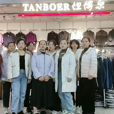 重阳佳节，敬老孝亲~~坦博尔品牌羽绒服新品走秀圆满成功