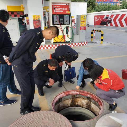 紧盯隐患漏洞，严守安全红线 渭城区执法督查小分队赴临渭区开展执法督查活动