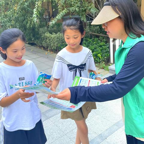 上马街道：“走街入户”推进垃圾分类提质增效