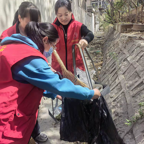 王官庄街道青龙山社区开展 “清洁家园，守护健康”爱国卫生月活动