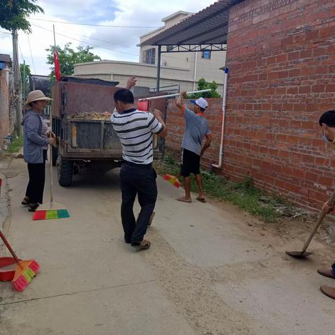 不磨村持续开展“三创”人居环境卫生整治