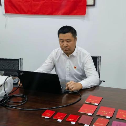 查考党章  学习党史  铸就党魂                                                    ——记一堂别开生面的党课