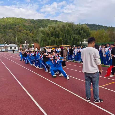 绳聚力量，礼赞祖国 ——抚民中学迎国庆拔河比赛