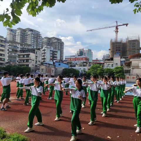 韶关市田家炳中学国防教育第三天