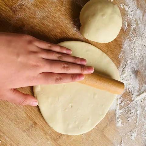 寒假纷纷集六福￼”大家好，我是池阳小学六年级三班的王羽墨￼，我正在参加微实践活动之“￼运动福”￼