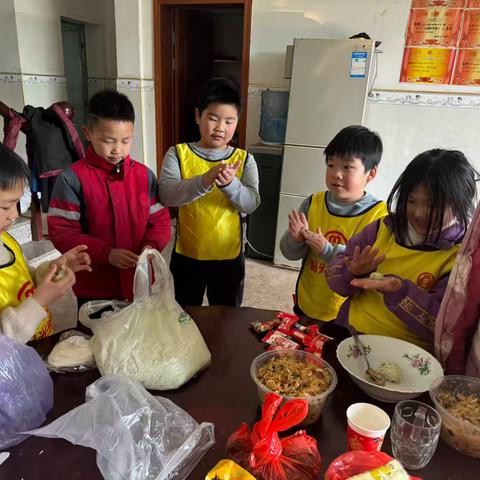 余干县程坊村阳光驿站开展“爱心妈妈 温暖同行”三八妇女节主题活动