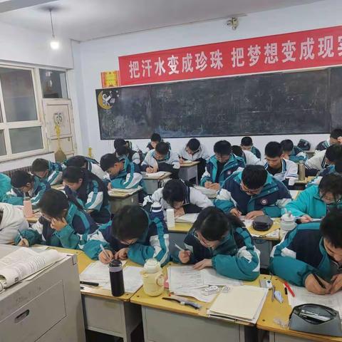 学习无声却有痕——高三年级组无声自习