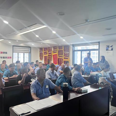 全面落实三年行动精神，巩固“西安出租”品牌形象