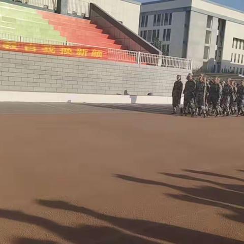 上下齐心 凝心聚力，为军训工作保驾护航——灵武市职业技术学校南校区军训日志（三）