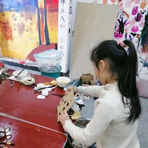 "劳动砺心志，实践促成长——双语小学劳动实践活动二年级八班修若菡