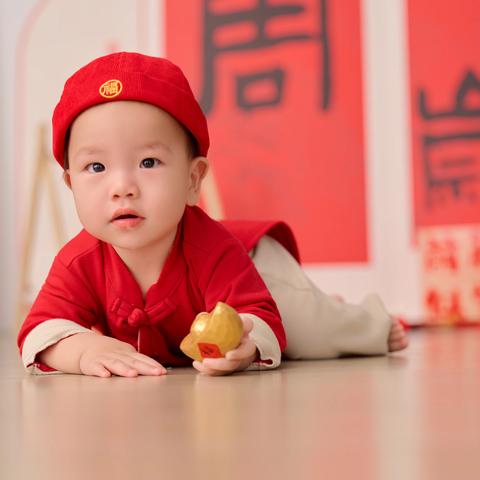 林英家的俩孙子——大小宝——陈同航陈同强(小宝周岁梦丹兰照相馆技术支持)